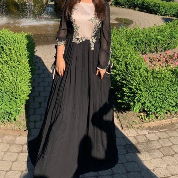 Black long custom made gown!! - Picture 1 of 5